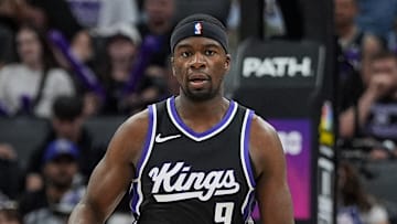 Phoenix Suns v Sacramento Kings