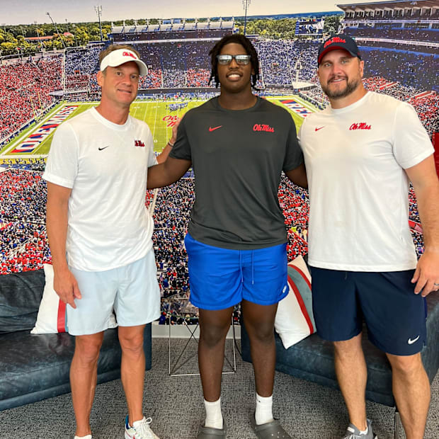 Ole Miss Rebels Footbll: Caden Moss.