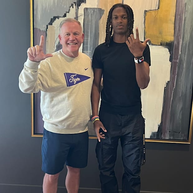 LSU Tigers Football target Havon Finney Jr. visits Brian Kelly and the Bayou Bengals.
