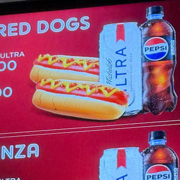 Memorial Stadium showcased its initial prices and new food and drink combinations for fans at the Big Red Preview Saturday. 