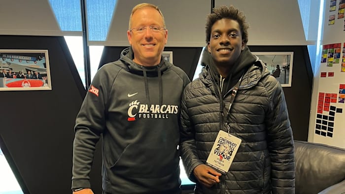 2025 Three-Star Cornerback Joshua Patterson Dives Deep Into Cincinnati Bearcats Visit