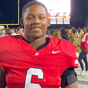 Hewitt-Trussville (Alabama) EDGE D’ante Seal following his high school game