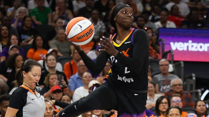 Phoenix Mercury guard Kahleah Copper (2) jumps while looking to pass on Aug. 18, 2024 at Footprint Center in Phoenix.