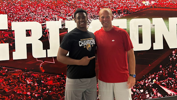 4-Star 2027 LB Jalaythan Mayfield during his recent June 16 visit to Tuscaloosa