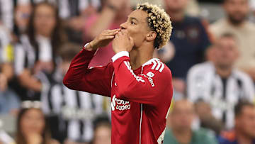 Newcastle United v Liverpool - Premier League