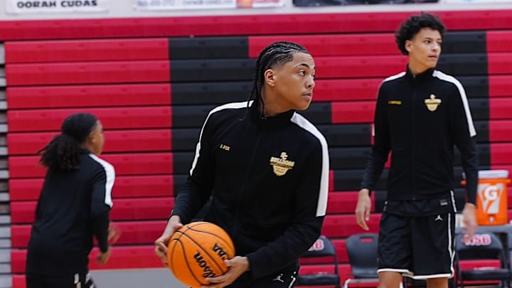 St. Cloud combo guard Julian Fox has led the Bulldogs to a 22-3 record and the No. 1 seed for this week's Class 7A, District 6 tournament.