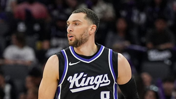 Phoenix Suns v Sacramento Kings