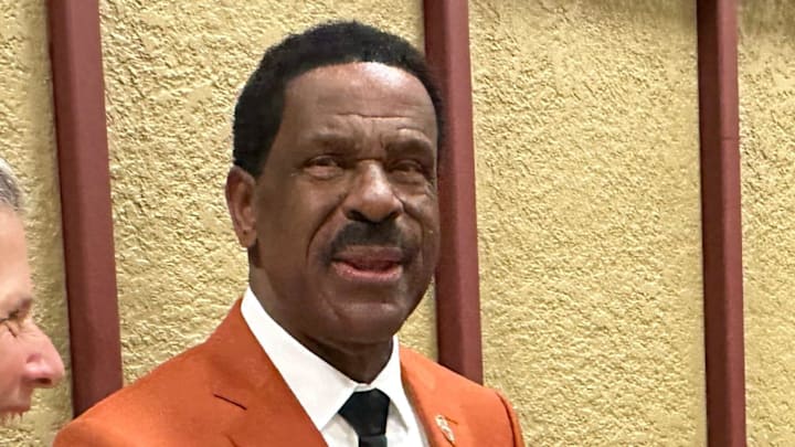 Peabody coach Charles Smith Peabody coach Charles Smith