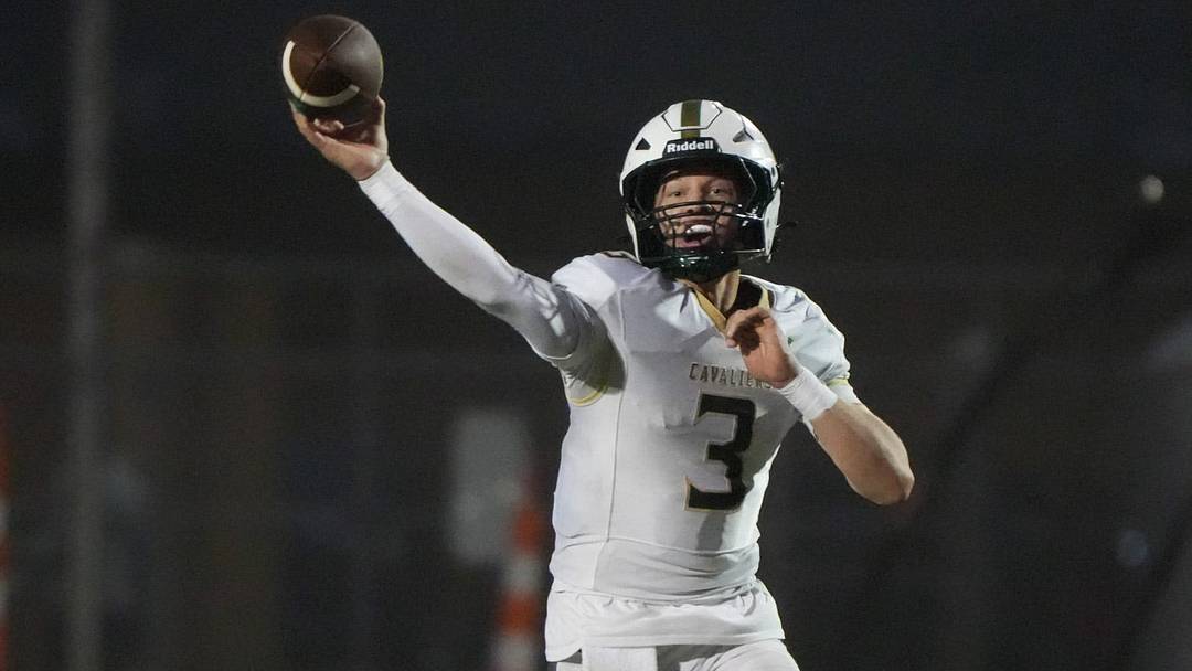 Jefferson quarterback Cason Mediger (3) had a big night in leading his team past Brandon Valley in a South Dakota showdown.