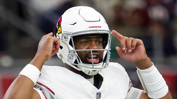 Dec 14, 2025; Houston, Texas, USA; Arizona Cardinals quarterback Jacoby Brissett (7) calls an audible against the Houston Texans in the third quarter at NRG Stadium. Mandatory Credit: Thomas Shea-Imagn Images