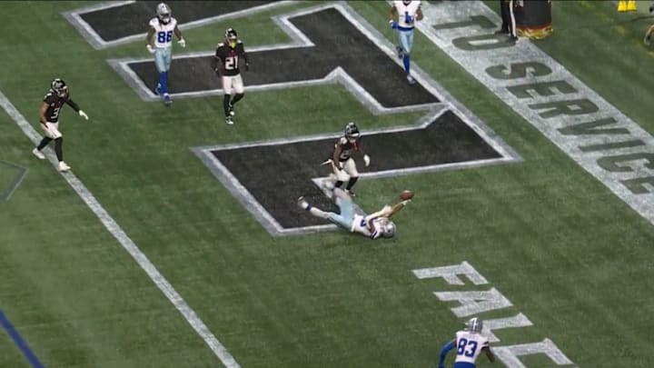 Dowdle secured a three-yard touchdown pass from Dak Prescott.