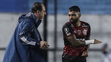 Rogério Ceni era o técnico do Flamengo na eliminação do Fla na Libertadores 2020