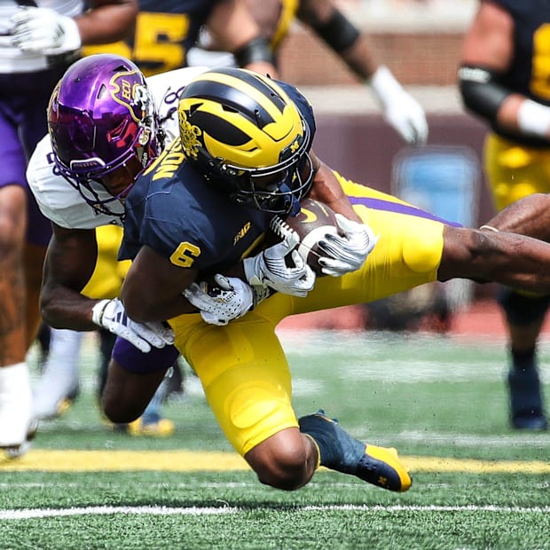 Shavon Revel tackle