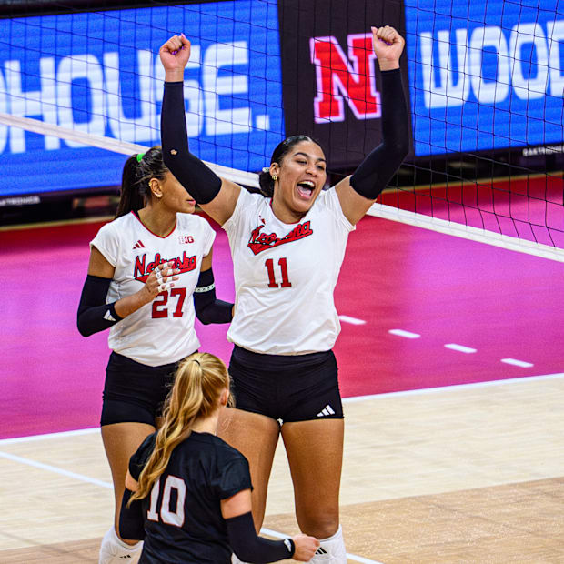 Teraya Sigler (11) celebrates a kill in the third set. 