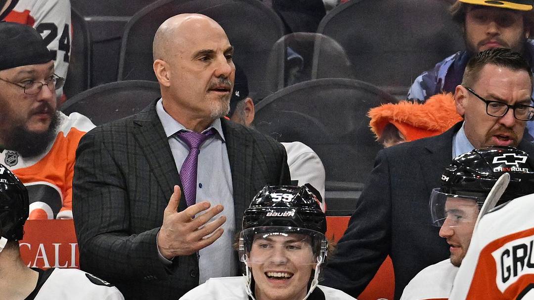 Apr 14, 2026; Philadelphia, Pennsylvania, USA; Philadelphia Flyers head coach Rick Tocchet with this team against the Montréal Canadiens during the third period at Xfinity Mobile Arena. Mandatory Credit: Eric Hartline-Imagn Images