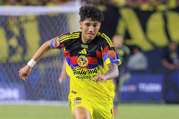 เควิน อัลวาเรซ เล่นให้กับคลับ อเมริกา