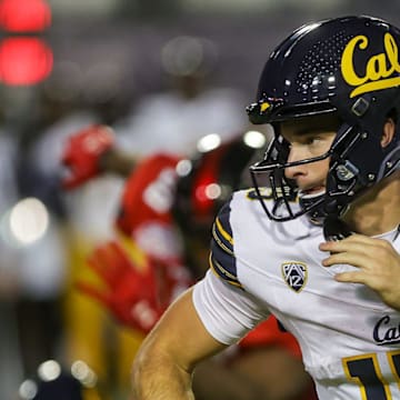 The Auburn Tigers look to put plenty of heat on California quarterback Fernando Mendoza.