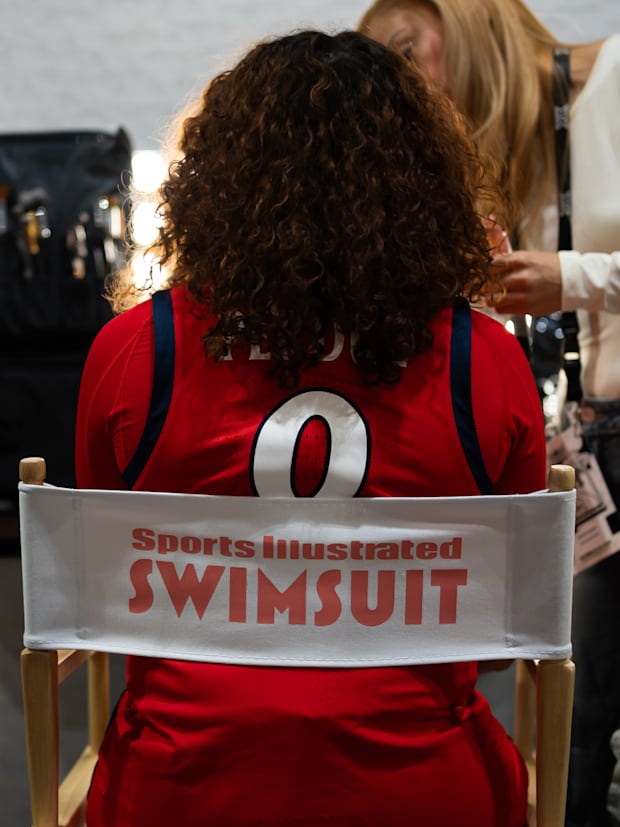 SI Swimsuit beauty bar