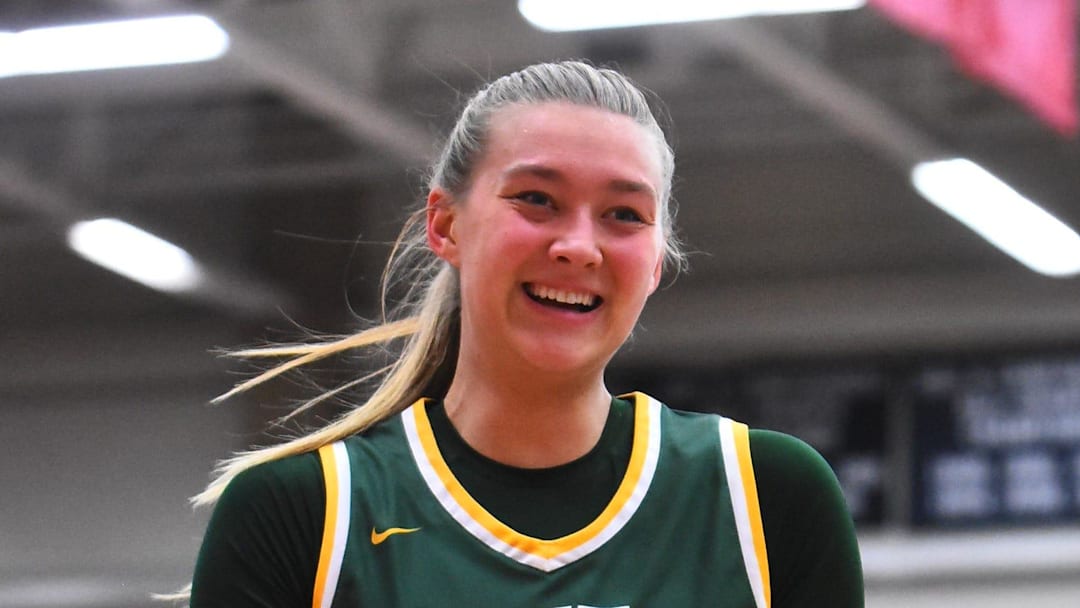 Howell's Lilly Williams, a Michigan State recruit, plays in her first high school game during a 59-17 victory at Grand Blanc on Tuesday, Dec. 9, 2025.