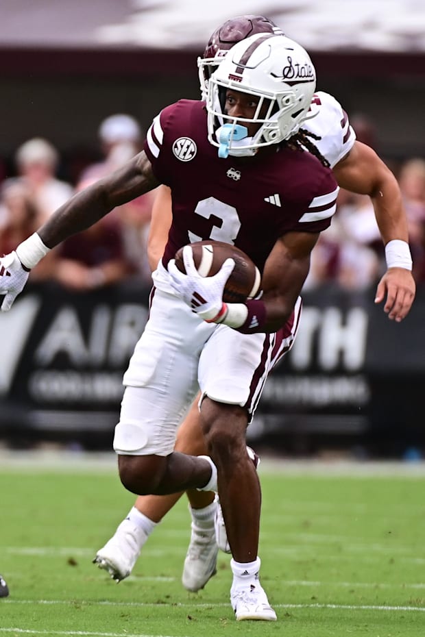 Mississippi State Bulldogs wide receiver Kevin Coleman (3) runs the ball against the Eastern Kentucky Colonels.