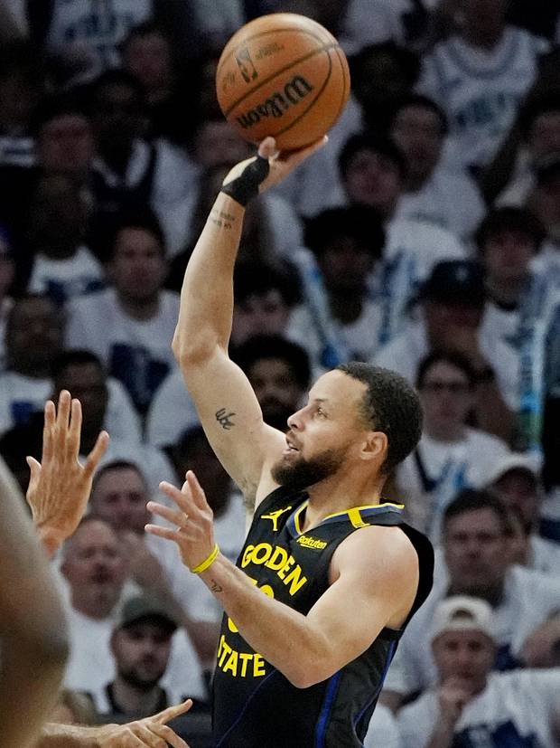 Golden State Warriors guard Stephen Curry