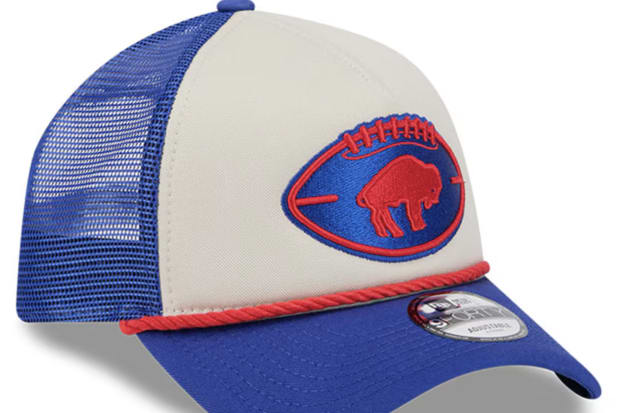 Buffalo Bills New Era 2024 Sideline Historic 9FORTY Trucker Hat