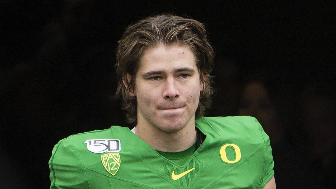 Nov 30, 2019; Eugene, OR, USA; Oregon Ducks quarterback Justin Herbert (10) waits in a tunnel during senior day introductions before a game against the Oregon State Beavers at Autzen Stadium. Mandatory Credit: Troy Wayrynen-Imagn Images
