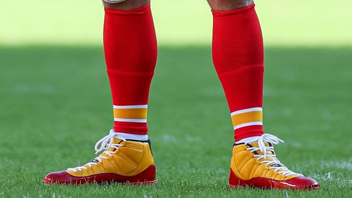 Tight end cleats discount