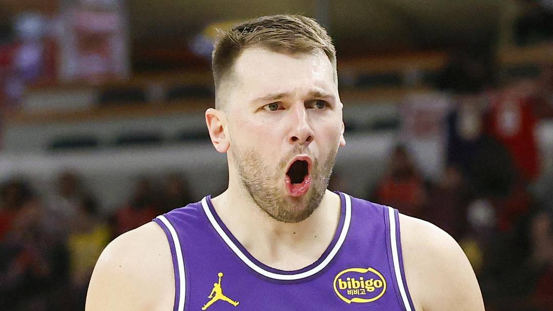 Jan 26, 2026; Chicago, Illinois, USA; Los Angeles Lakers guard Luka Doncic (77) reacts after scoring against the Chicago Bulls during the second half at United Center. Mandatory Credit: Kamil Krzaczynski-Imagn Images