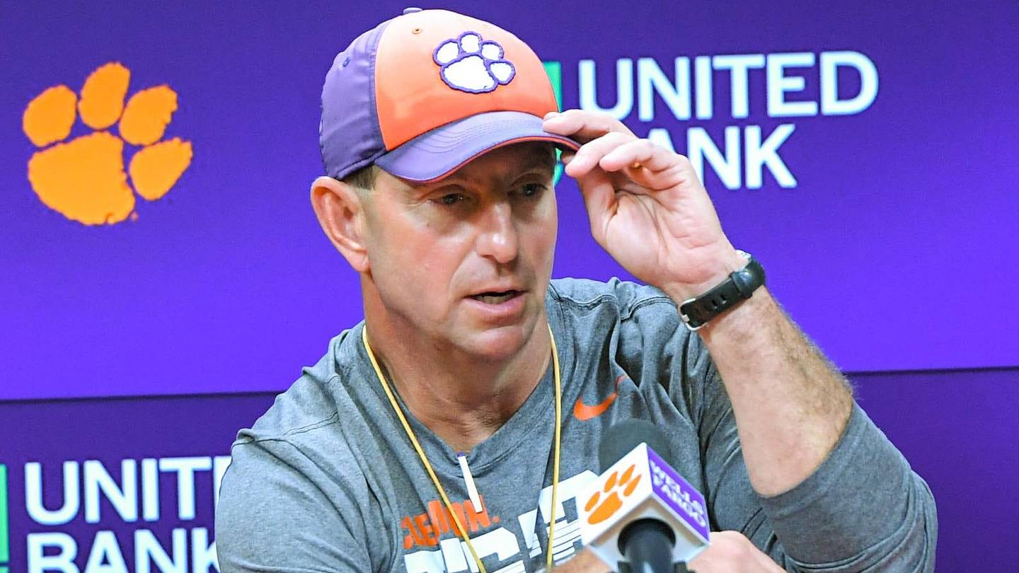 Clemson Loses Out on Top Target After His Commitment to Alabama - Vimarsana News
