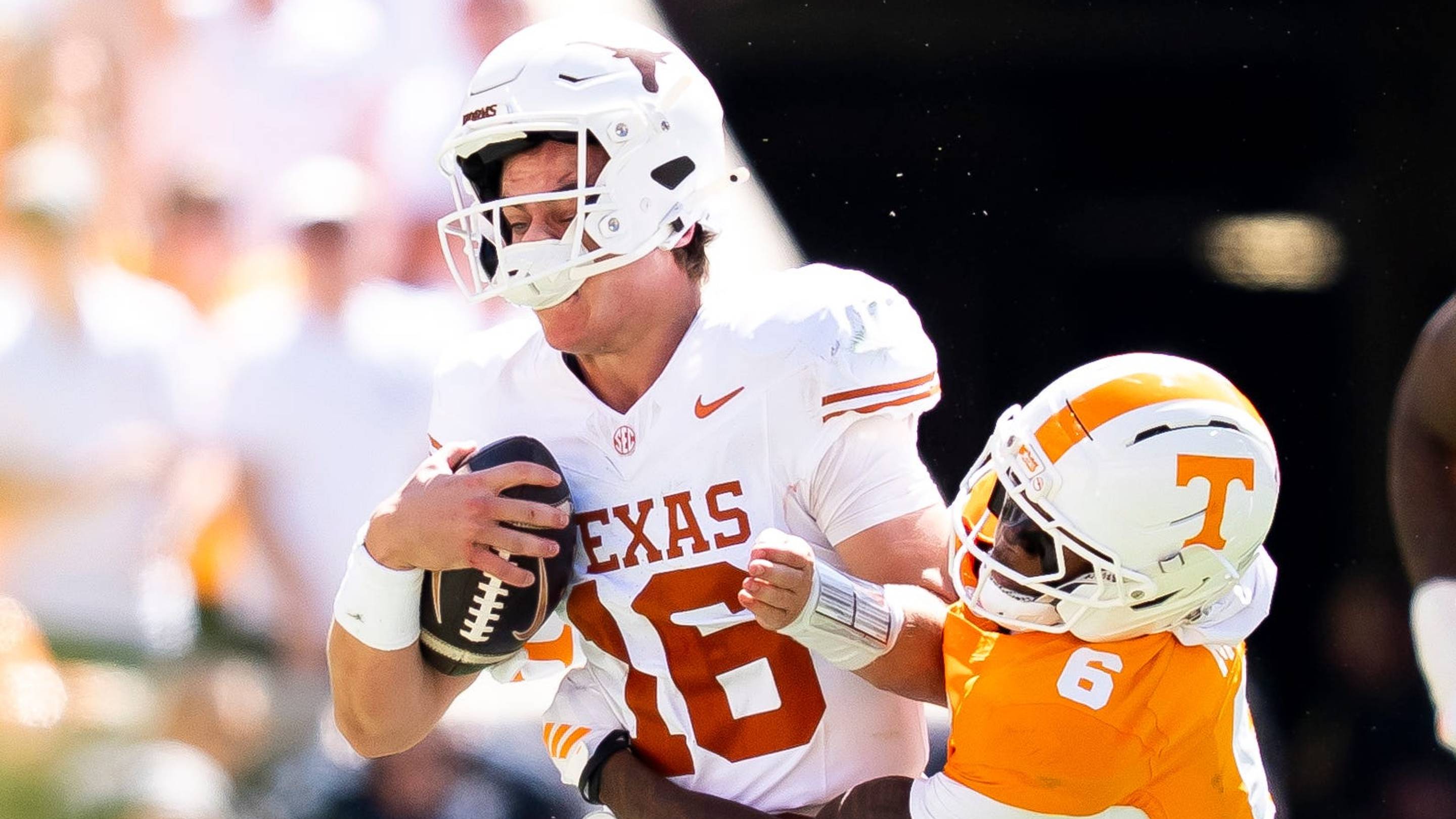Texas Dethroned From No. 1 in New College Football Rankings for Week 6