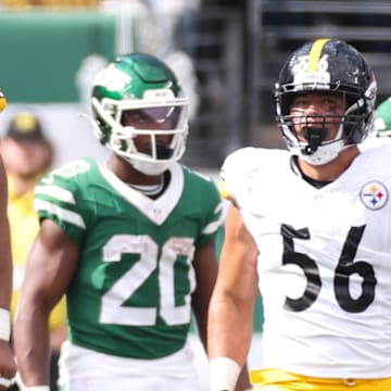 Sep 7, 2025; East Rutherford, New Jersey, USA; Pittsburgh Steelers linebacker Alex Highsmith (56) reacts to a defensive play during the second half against the New York Jets at MetLife Stadium. Mandatory Credit: Wendell Cruz-Imagn Images