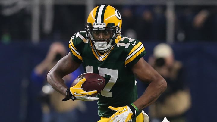 Jan 15, 2017; Arlington, TX, USA; Green Bay Packers receiver Davante Adams (17) runs after a catch against the Dallas Cowboys in the NFC Divisional playoff game at AT&T Stadium. Mandatory Credit: Matthew Emmons-USA TODAY Sports