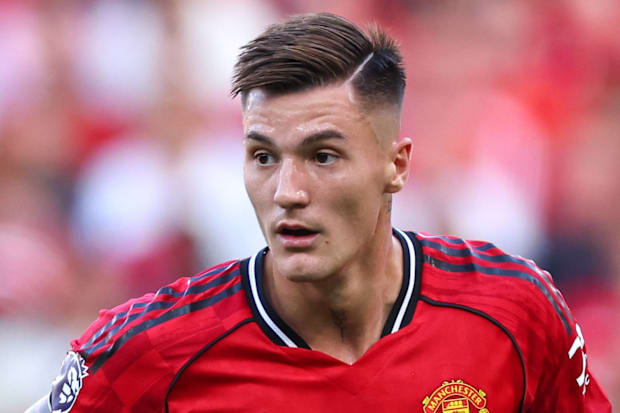 เบนจามิน เซสโก้ดูพร้อมลงสนาม เบนจามิน เซสโก้ดูพร้อมลงสนาม