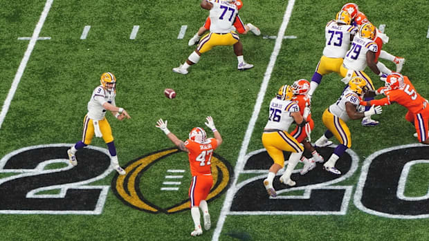 LSU QB Joe Burrow passes against Clemson in the 2020 national title game. 