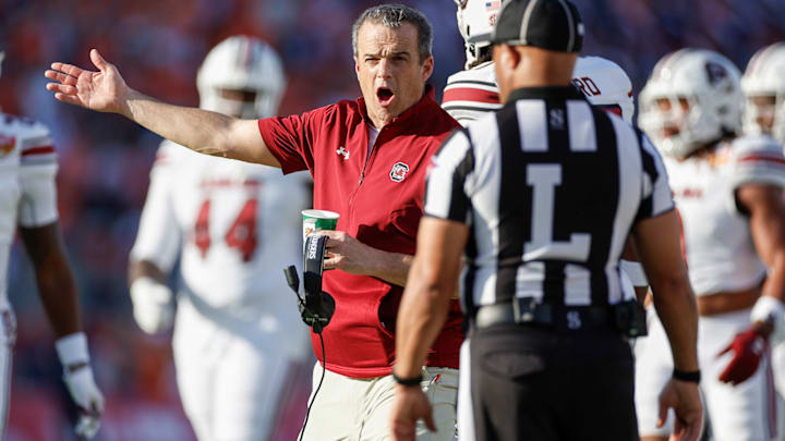 Shane Beamer and the Gamecocks lost 21–17 to Illinois on Tuesday.