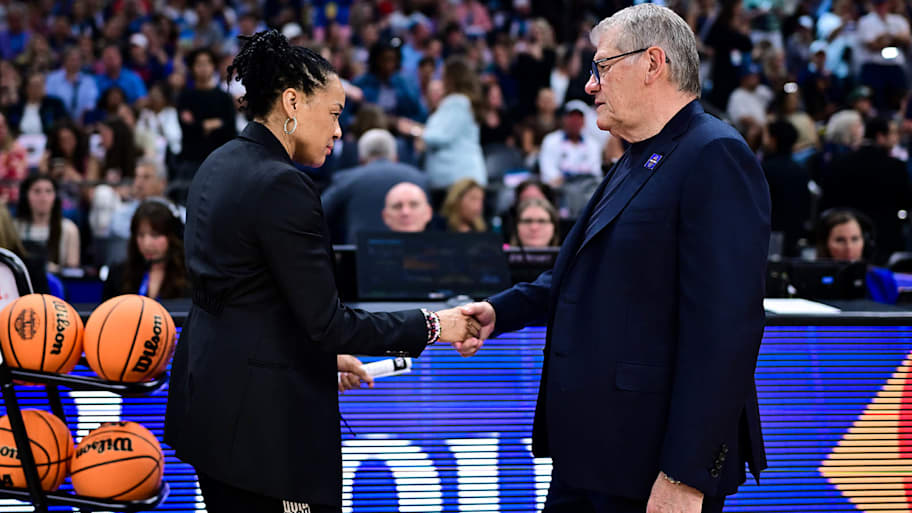 Geno Auriemma and Dawn Staley