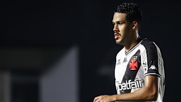 Ex-zagueiro do Cruzeiro é um dos reforços contratados neste ano