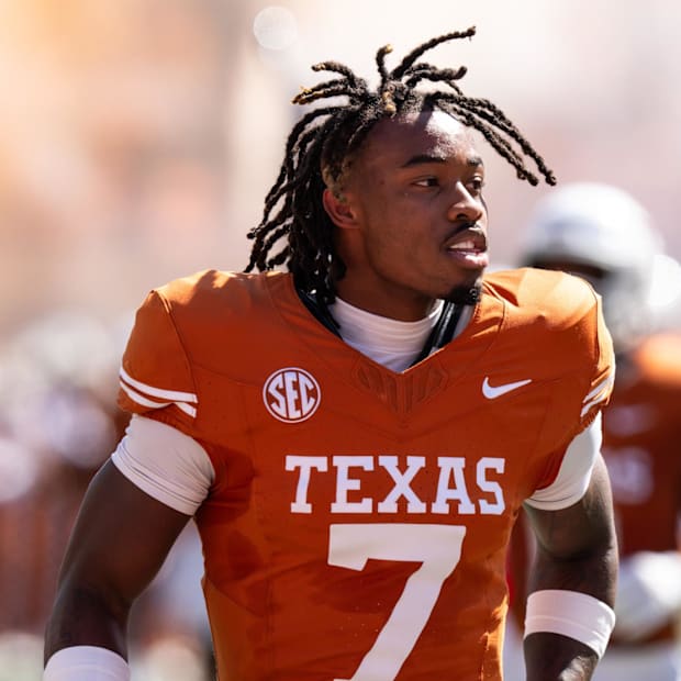 Texas Longhorns cornerback Jahdae Barron