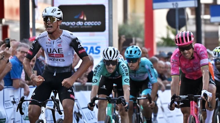 Isaac del Toro es el número tres del mundo. Isaac del Toro es el número tres del mundo.