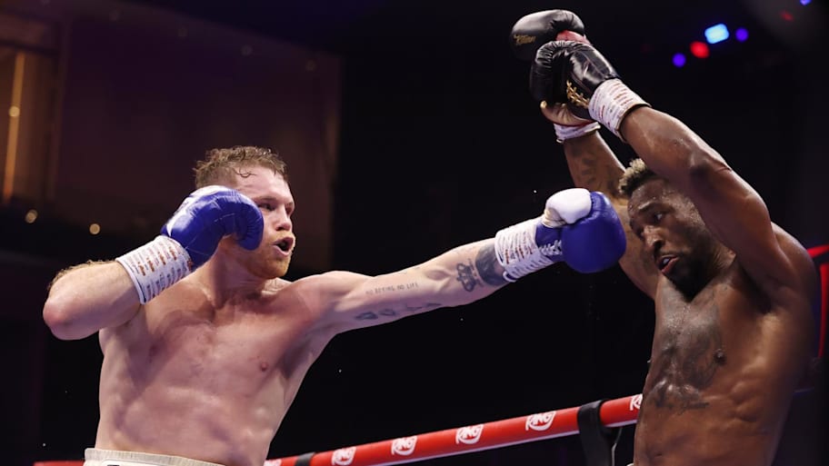 Boxers Canelo Álvarez and William Scull