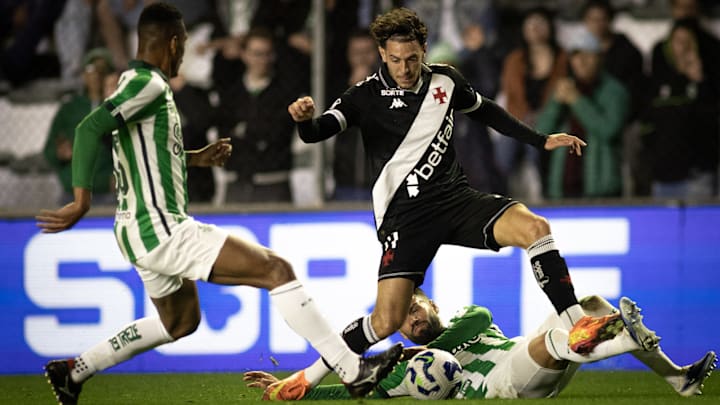 Nuno Moreira deve retornar ao time titular do Vasco Nuno Moreira deve retornar ao time titular do Vasco