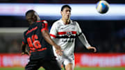 Ferraresi quase foi negociado, mas virou titular e tem a confiança de Crespo