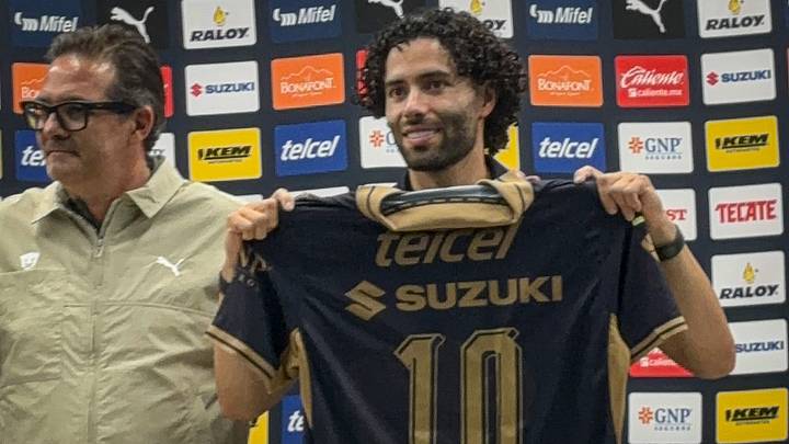 César 'Chino' Huerta portará la playera 10 de Pumas.