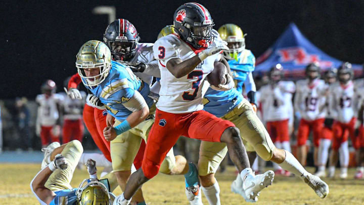 Belton-Honea Path junior Marquise Henderson (3), a Clemson commit, is back after gaining 2,336 yards in 2023. The Bears, up from Class A, have the weapons to win in Class AAA, Region 1.