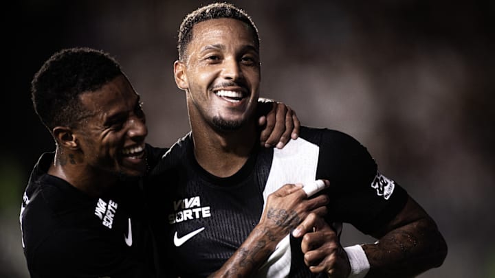 Vasco trocou de fornecedor de material esportivo neste ano e atualmente veste Nike