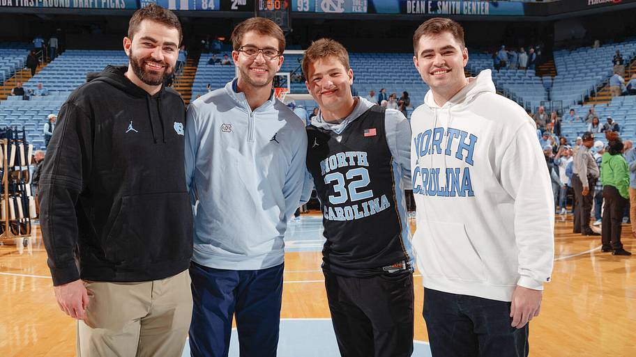 Patriots quarterback Drake Maye and his brothers