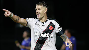 Vegetti é o artilheiro do Vasco na temporada 2025