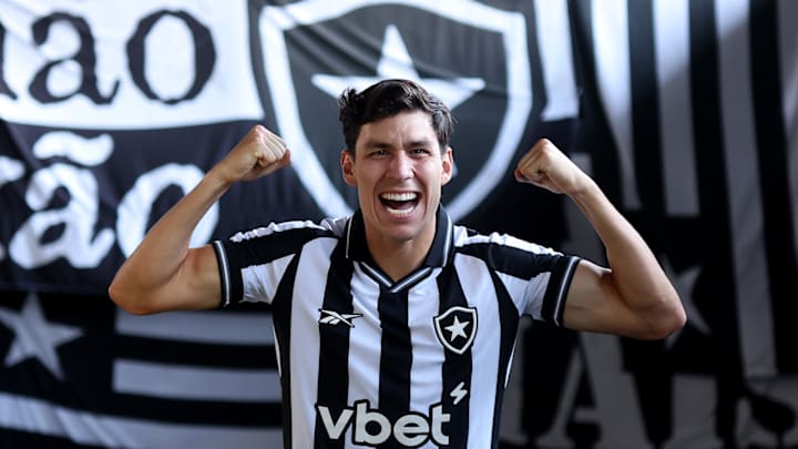 Zagueiro da seleção venezuelana, Ferraresi trocou o São Paulo pelo Botafogo