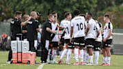 Vasco busca primeiro triunfo no Estadual